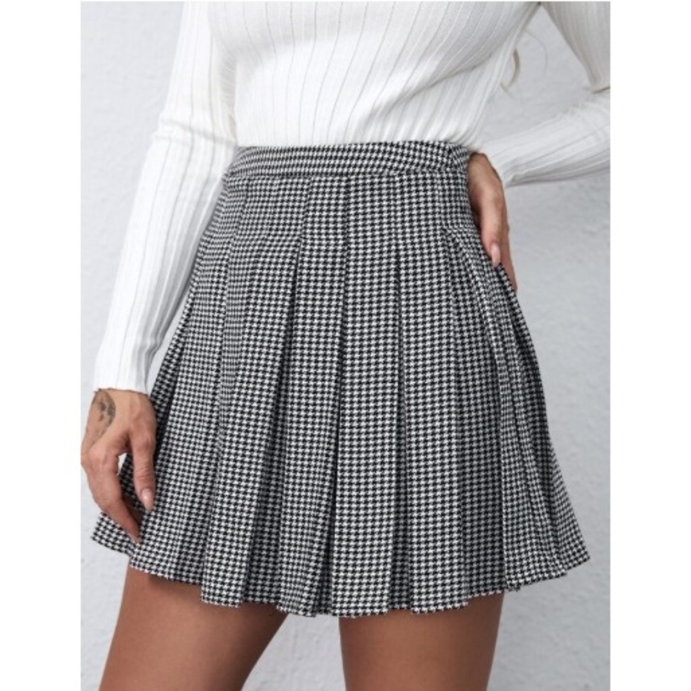 Shein Houndstooth Pleated Mini Skirt Women XS Black White High Waisted Academia